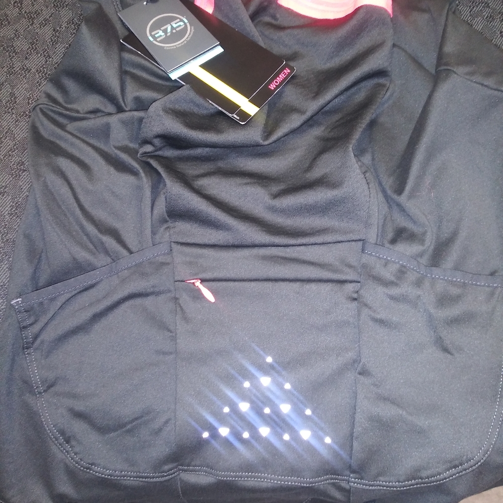 2 women's sprint/racing tank tops - Picture 2 of 7